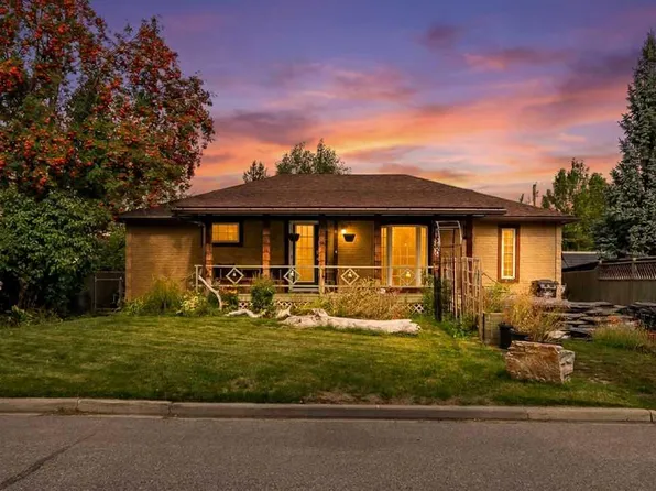 230 S 5th Ave SE, High River, AB T1V 1H4