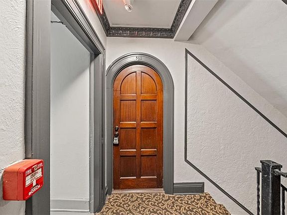 4th image of 4804 Jefferson St #5A