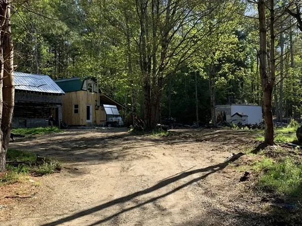 54 E Main St, Plainfield, MA 01070