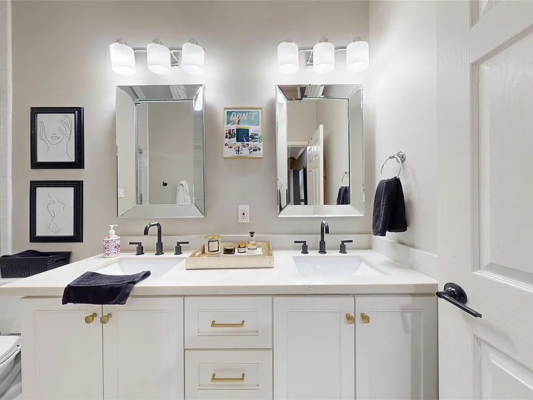 17 Waugh Dr #201 — Photo 35