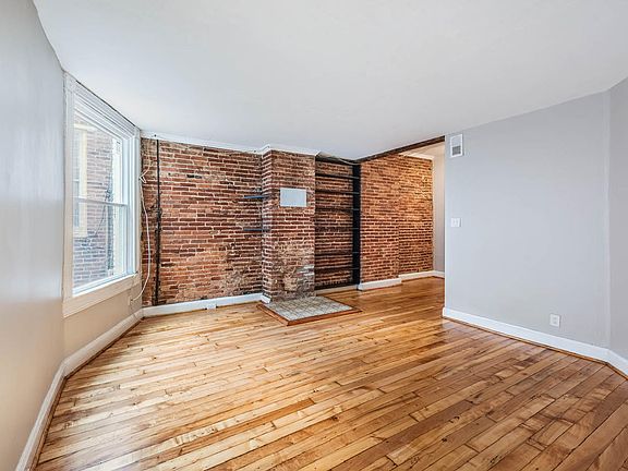 3rd image of 1714 Linden Ave Floor 3