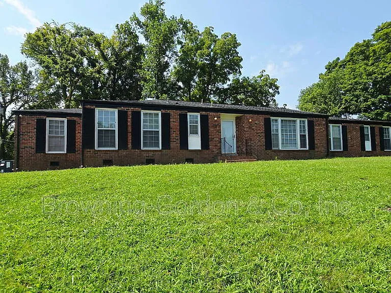 1147 Duncanwood Dr — Photo 1