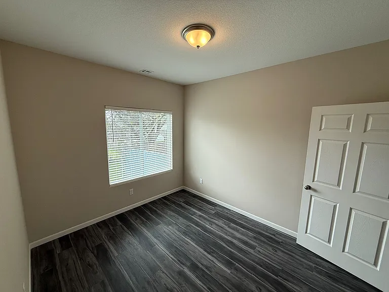 1509 W Haskell St #200 — Photo 10