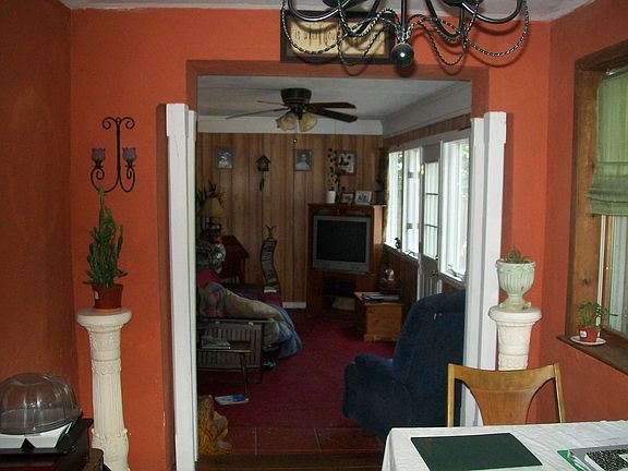 3rd image of 55 McLaughlin St