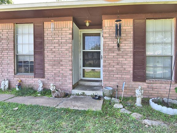 2nd image of 1431 S 123rd East Pl