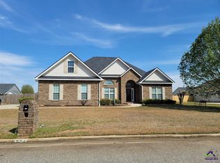 224 Hathersage Dr, Kathleen, GA 31047