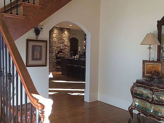 4th image of 156 Lyle Ln