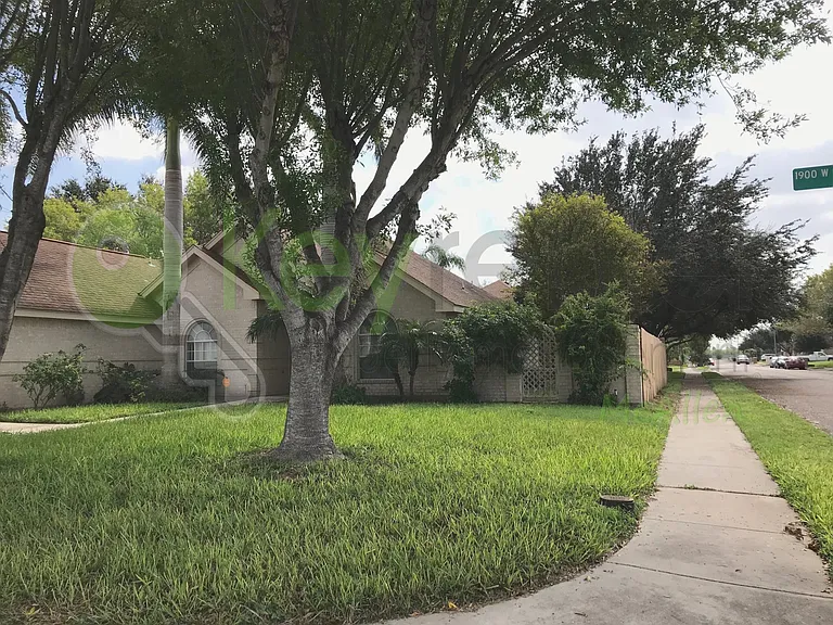 1918 Fawn Cir — Photo 33