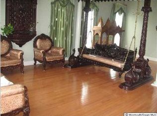 3 Theodore Dr, Eatontown, NJ 07724