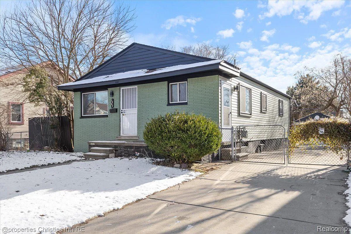 1567 Leroy St photo 1