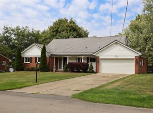 23 Bellaire Dr, New Castle, PA