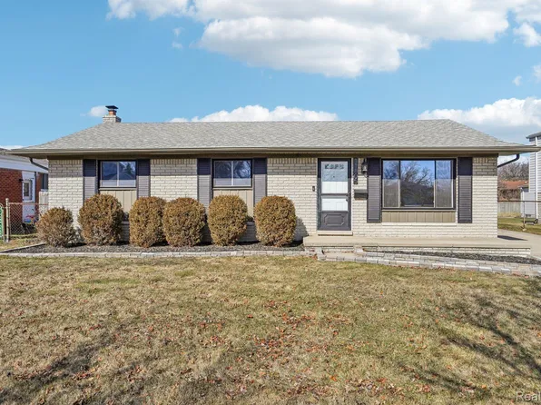 11805 Tahiti Dr, Sterling Heights, MI 48312