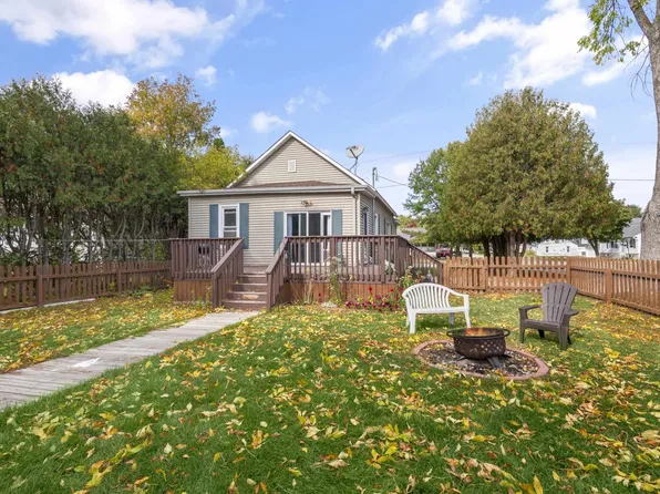 2301 15th Ave, Menominee, MI 49858