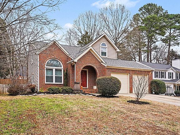 4th image of 118 Carmel Woods Ct
