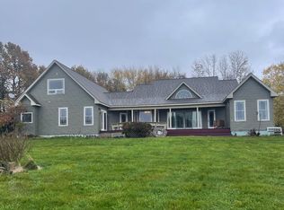 55 Adams School Rd, Grand Isle, VT 05458