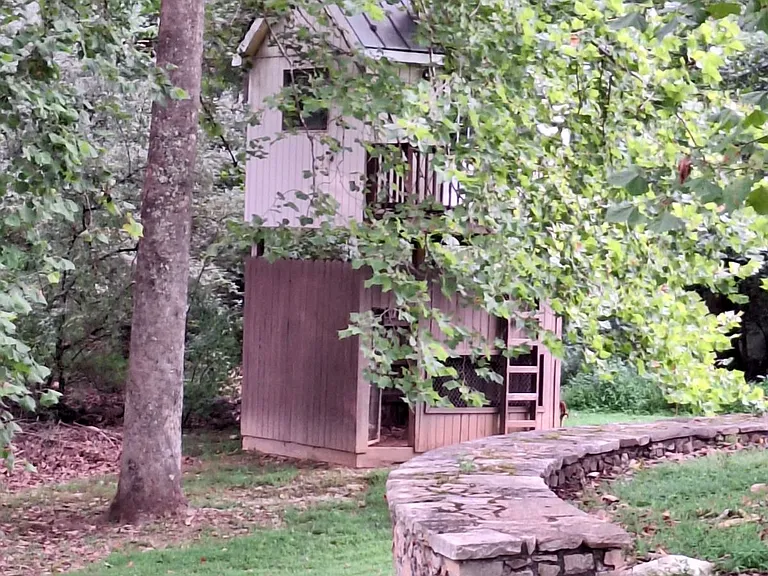 Knoll Run Ln — Photo 17