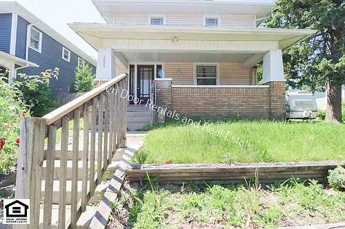 2005 1/2 Bayer Ave Photo 1