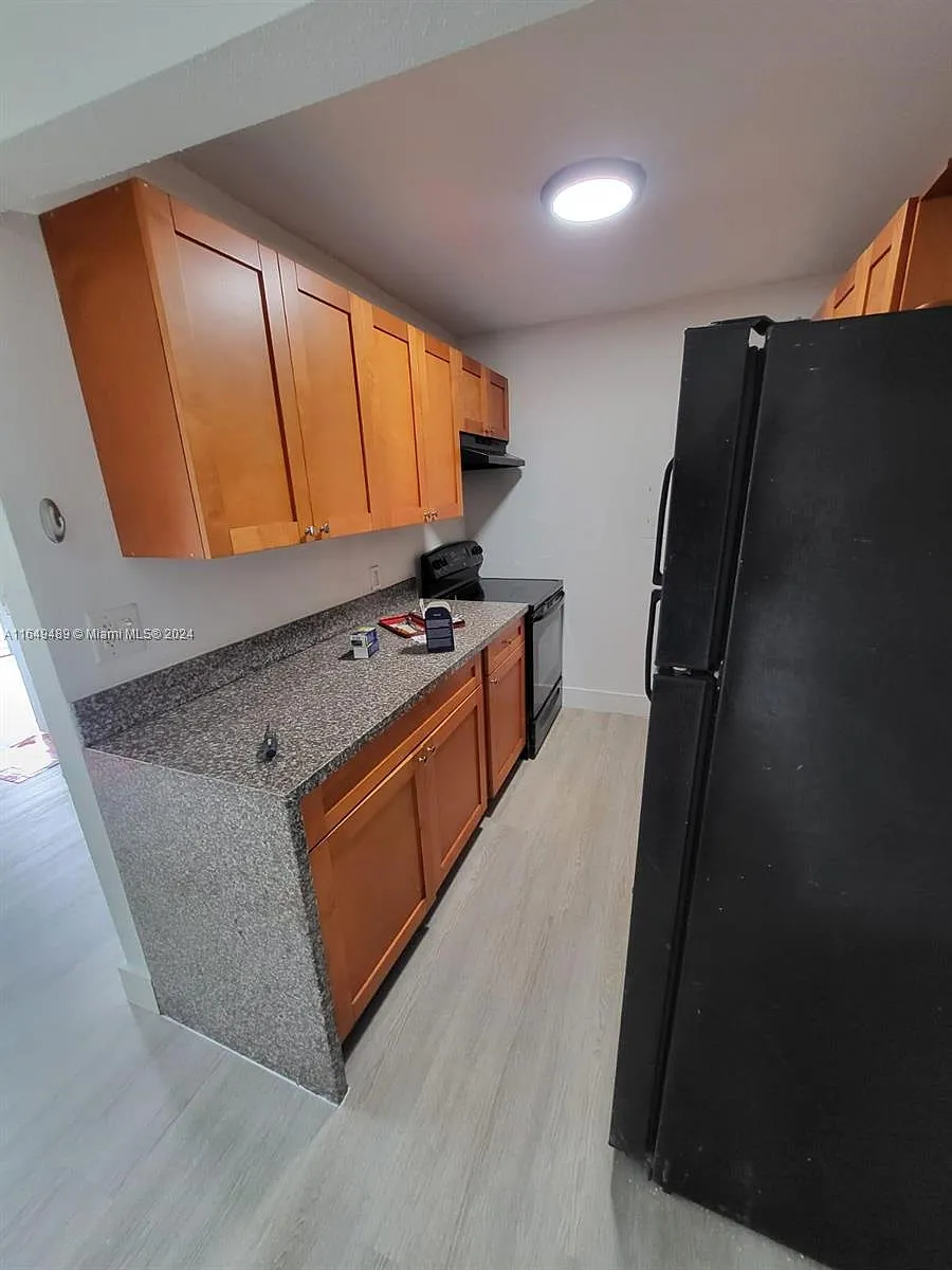 Building Photo - 14100 NW 6th Ct #109
