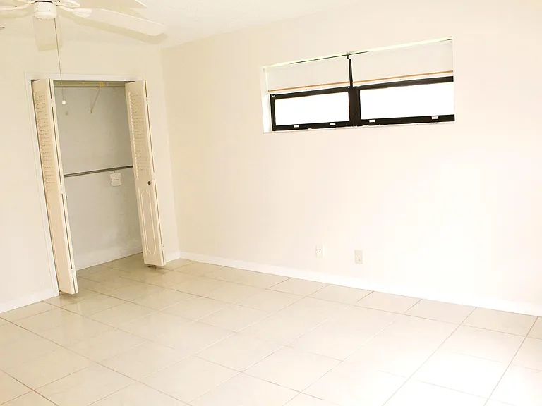 4450 Nutmeg Tree Ln #B — Photo 10