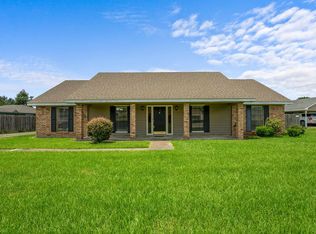 13 Poinsetta Rd, Sulphur, LA 70663