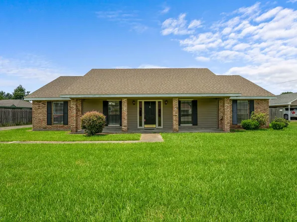 13 Poinsetta Rd, Sulphur, LA 70663