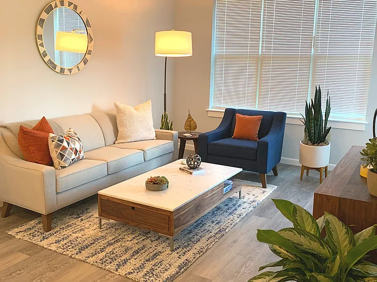 Orchard Overlook Apartments — Photo 4