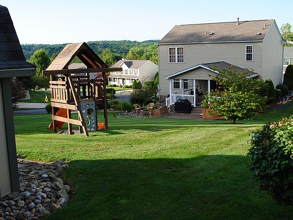 5th image of 910 Castleview Dr