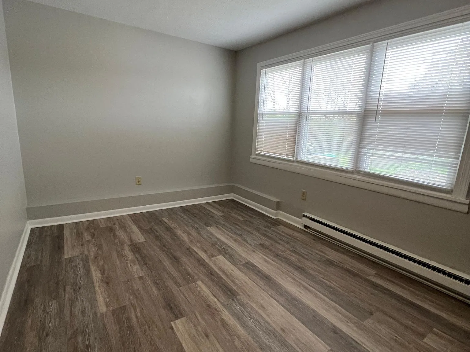 2 bed, 750 sqft, $925 — Photo 2