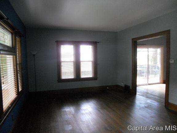 5th image of 120 Walnut Ave