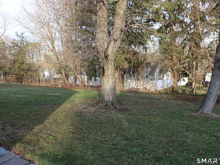 69 Rentell Rd — Photo 26