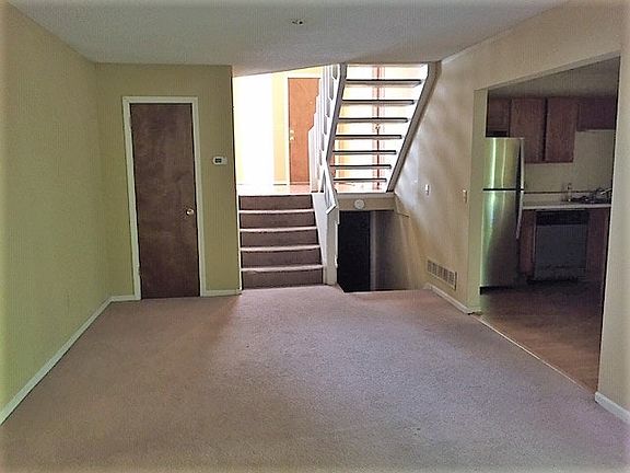 5th image of 4726 Liberty St #4728