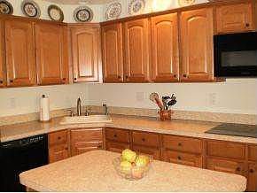Lots of Cabinets & work space