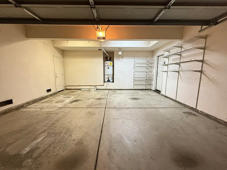 2951 Sycamore Ln — Photo 13