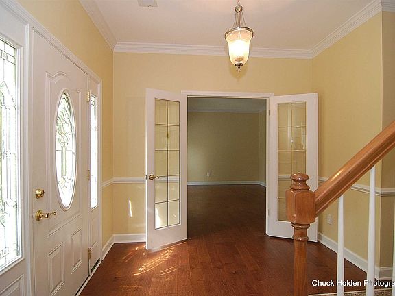 3rd image of 13 Heron Pond Ct