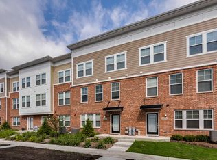 6326 Main St, Downers Grove, IL 60516