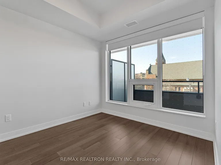 2525 Bathurst St #310 — Photo 18