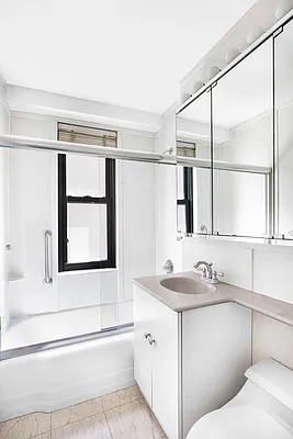 Sold by Compass | media 21