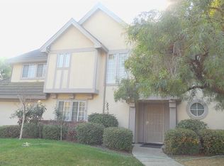 886 Lake Front Dr, Sacramento, CA