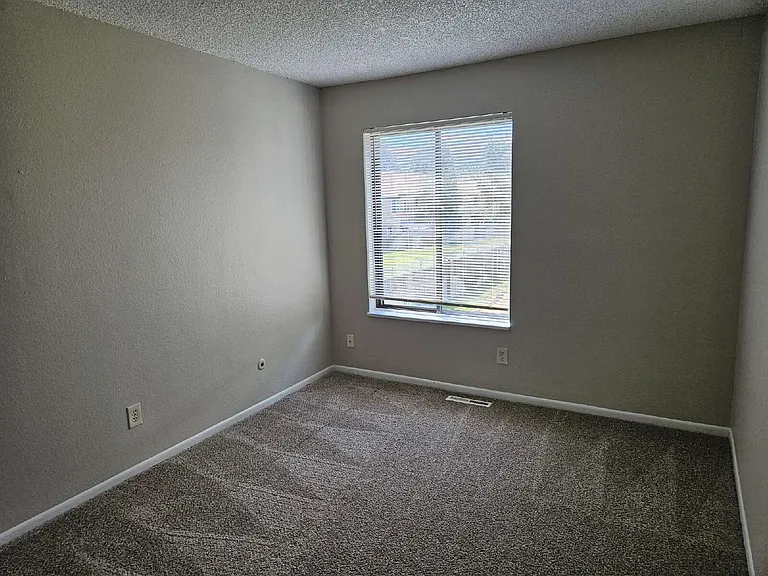 12174 E Kepner Pl — Photo 8