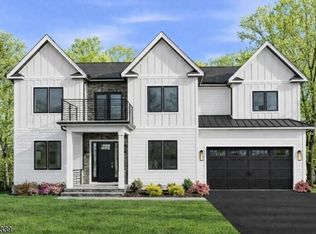 11 Elmwood Ct, Livingston Twp., NJ 07039