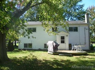 39510 Memory Ln, Harrison Township, MI 48045