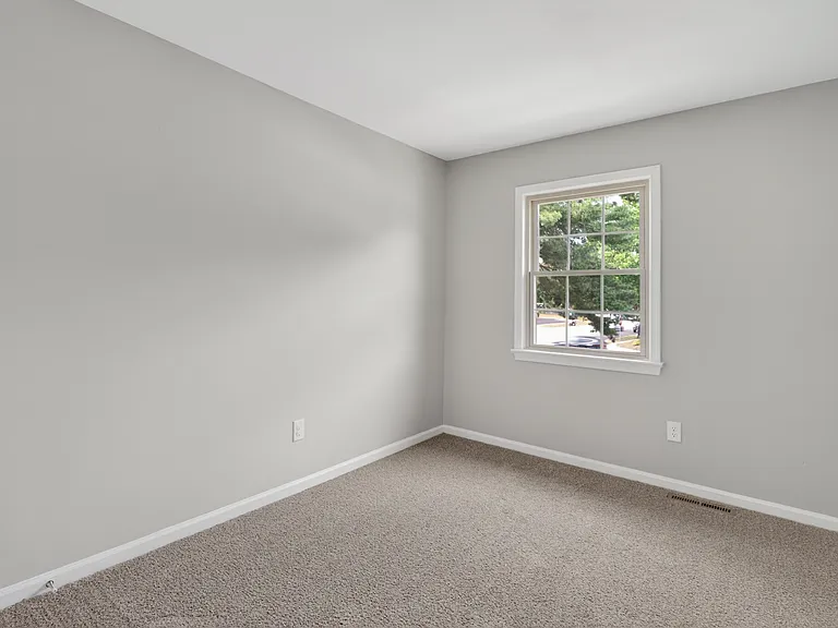 399 Circuit Ln #F — Photo 13