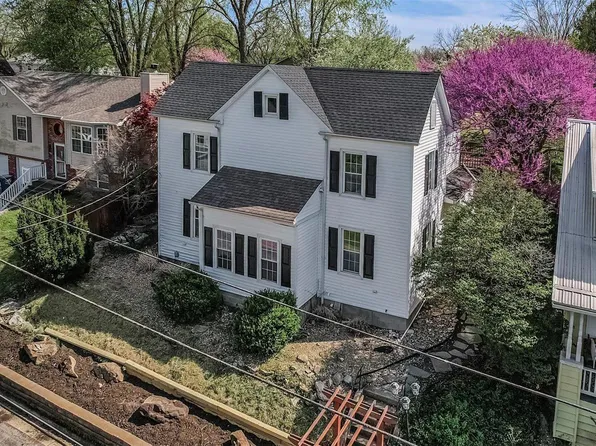 208 Bates St, New Haven, MO 63068