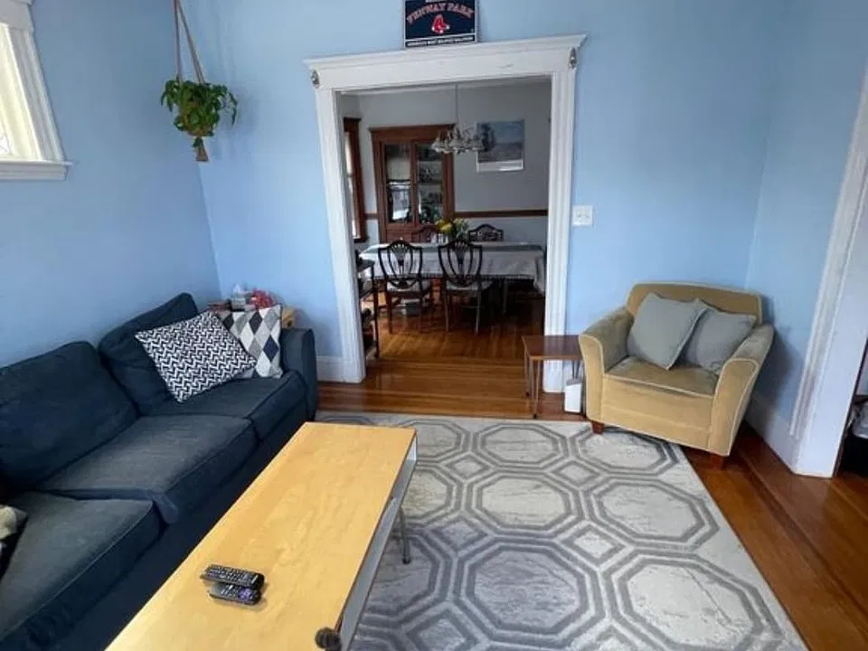 19A Mapleton St