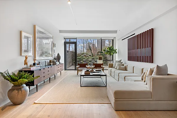 Sold by Compass | media 5