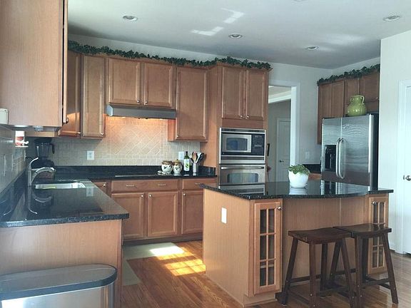 3rd image of 2121 Jellico Ct
