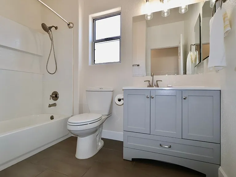 1605 Williamsport St — Photo 21