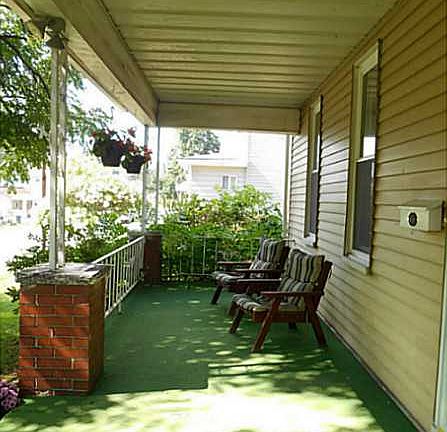 5th image of 12 Becker St