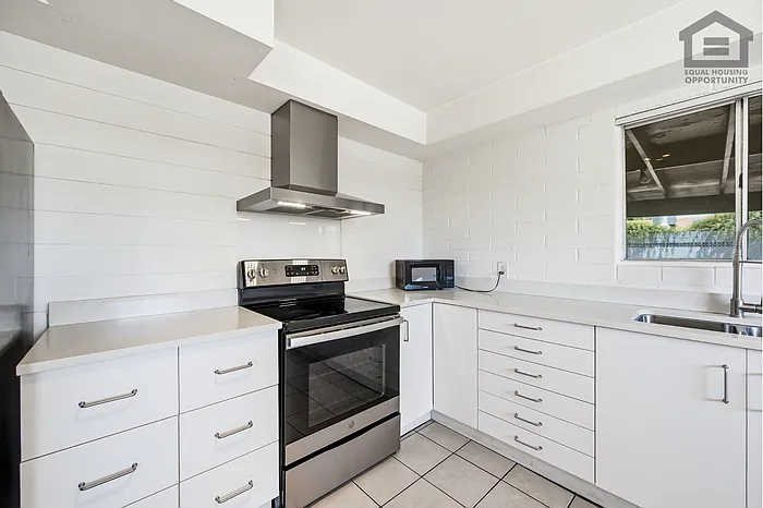4711 N 15th Ave #3 — Photo 9