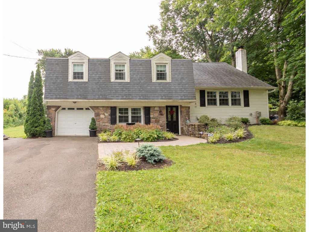 1273 Spencer Rd photo 1